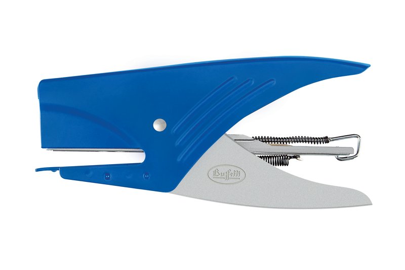 Cucitrice a pinza con antiblock system - passo 6/4 mm - blu
